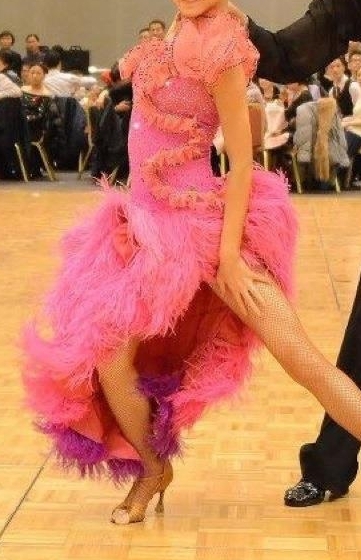 社交ダンス オーストリッチフェザーのバングル コサージュのセット ピンク ドレス